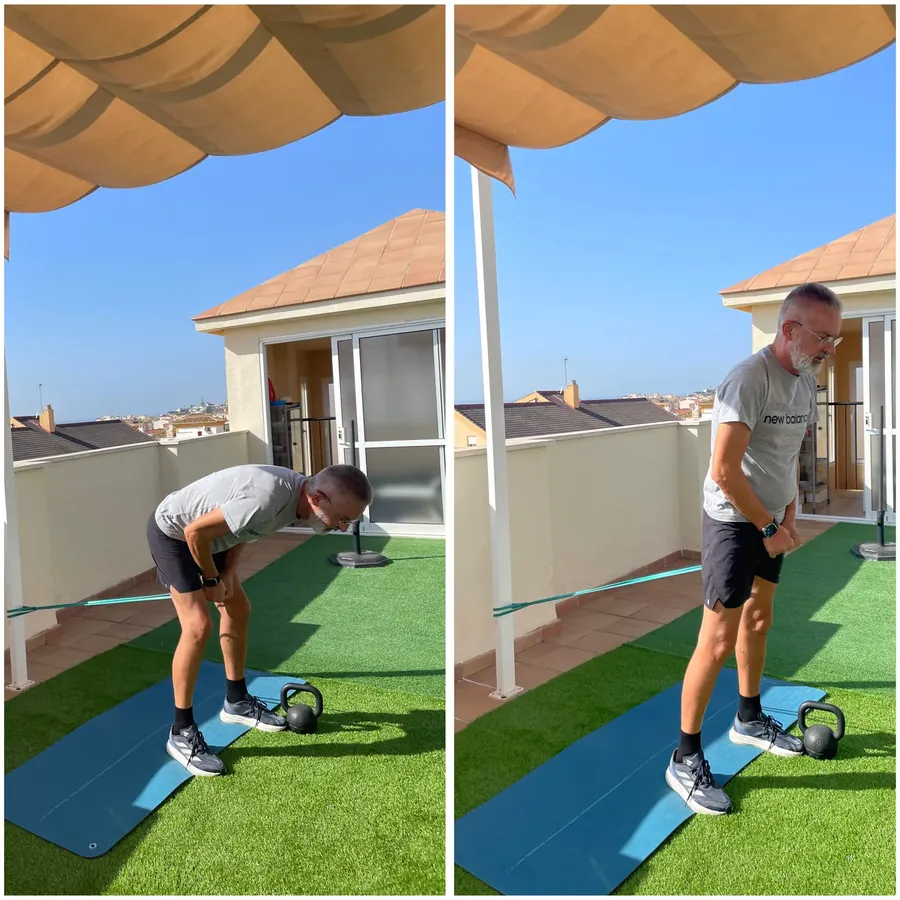 Entrenamiento en grupo en una terraza de Málaga